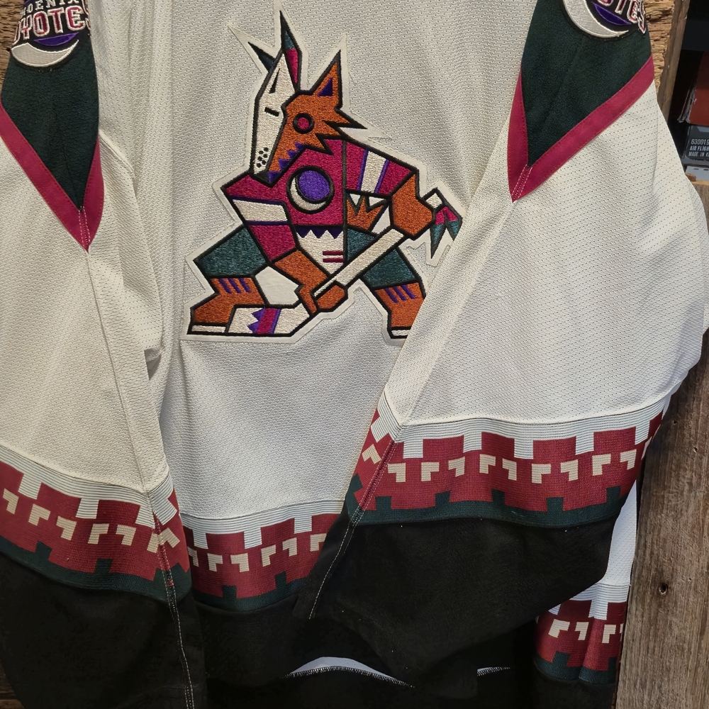 Phoenix Coyotes XXL Vintage 90s CCM Jersey2